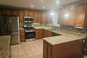 9376 Carnes Crossing Cir, Jonesboro, GA 30236 - Photo 6