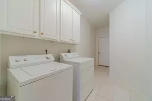1980 Glenhurst Dr, Snellville, GA 30078 - Photo 32