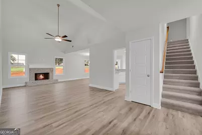 1347 S Fairview Road, Lavonia, GA 30553 - Photo 2