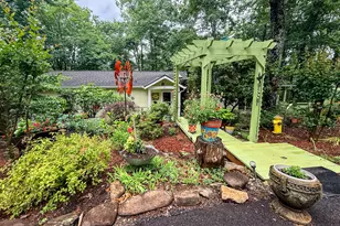 131 Scarlet Oak Dr, Cleveland, GA 30528 - Photo 2