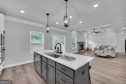305 Parkers Place, Hoschton, GA 30548 - Photo 32