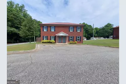 160 Second Street TOWNHOME #2, Winder, GA 30680 - Photo 2