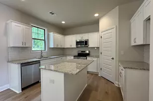 176 Country World Dr, Macon, GA 31211 - Photo 8