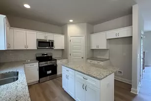 176 Country World Dr, Macon, GA 31211 - Photo 4