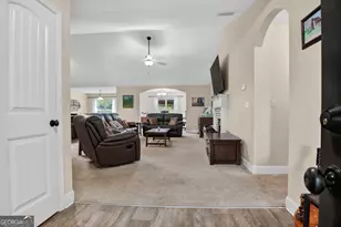 304 Highlands Dr, Winterville, GA 30683 - Photo 8