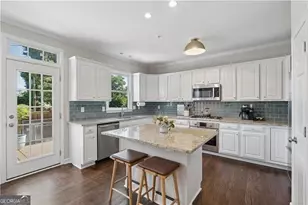 1194 Brookhaven Glen, Atlanta, GA 30319 - Photo 6