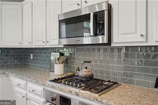 1194 Brookhaven Glen, Atlanta, GA 30319 - Photo 14