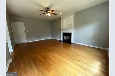 658 Glenbarrett Court NE, Marietta, GA 30066 - Photo 10