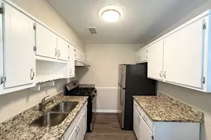 1661 N Highpoint Dr, Douglasville, GA 30134 - Photo 10