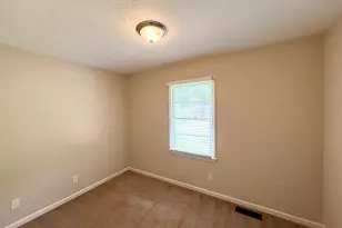 1661 N Highpoint Dr, Douglasville, GA 30134 - Photo 16