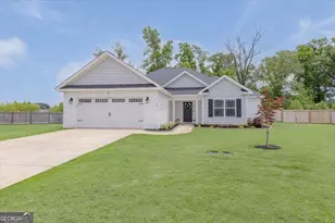 104 Meredith Layne Ct, Perry, GA 31069 - Photo 2