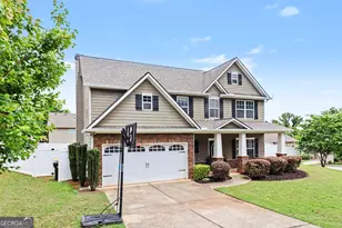98 Village Park Dr, Newnan, GA 30265 - Photo 2