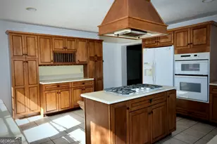 1825 Groaning Rock Rd, Commerce, GA 30530 - Photo 10