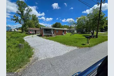 37 Erwin Street, Clayton, GA 30525 - Photo 4