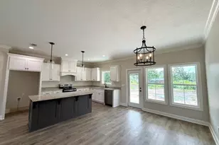 2702 Thomas St, Adel, GA 31620 - Photo 4