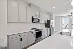 2676 Creek View Terrace, Atlanta, GA 30318 - Photo 6