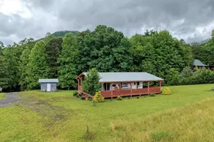 568 Parks Rd, Hiawassee, GA 30546 - Photo 1
