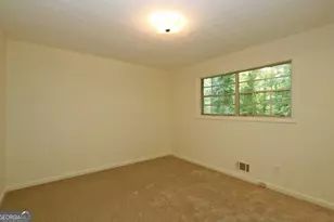 4215 Fawn Ln, Smyrna, GA 30082 - Photo 14