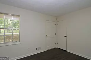 4215 Fawn Ln, Smyrna, GA 30082 - Photo 4