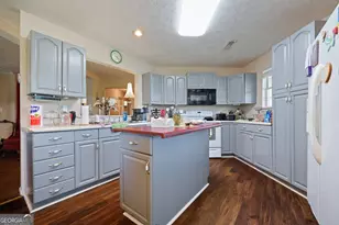 2433 Bear Creek Rd, Statham, GA 30666 - Photo 14