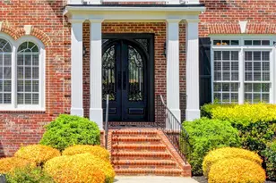 271 Prestbury Ct, Suwanee, GA 30024 - Photo 2