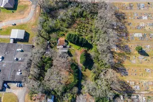 101 E Chambers St, Forsyth, GA 31029 - Photo 6