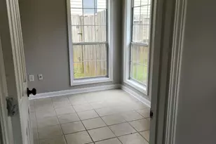 228 Providence Dr, Carrollton, GA 30116 - Photo 4