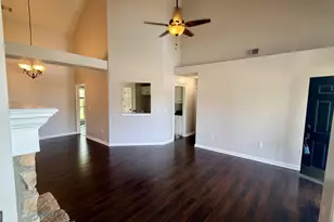 228 Providence Dr, Carrollton, GA 30116 - Photo 4
