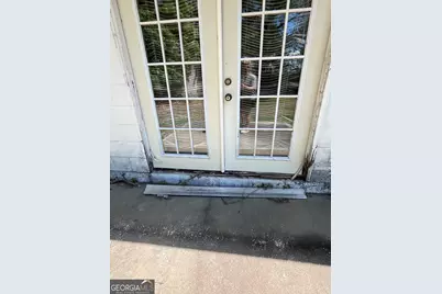 211 E Banks Street, Glennville, GA 30427 - Photo 12