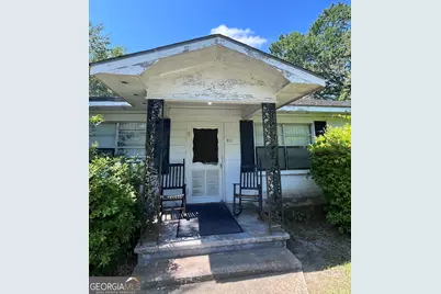 211 E Banks Street, Glennville, GA 30427 - Photo 2