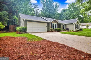 204 Kentwood Dr, Peachtree City, GA 30269 - Photo 2