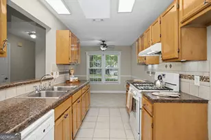 204 Kentwood Dr, Peachtree City, GA 30269 - Photo 10