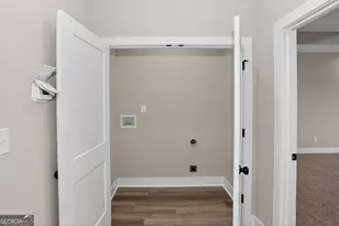 54 Melville Brown Rd, Williamson, GA 30292 - Photo 6