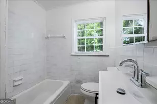 1386 Bryan Ave, East Point, GA 30344 - Photo 16