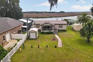535 E 1st St, Midway, GA 31320 - Photo 2
