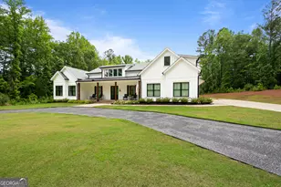 1230 Blalock Lakes Dr, Newnan, GA 30263 - Photo 4