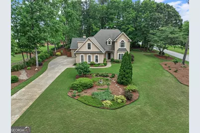 11 Braves Crossing Court, Sharpsburg, GA 30277 - Photo 2