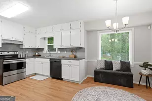 5323 Rockborough Trail, Stone Mountain, GA 30083 - Photo 8