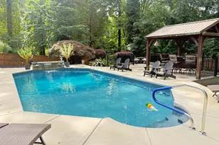 4668 Mountain Creek Dr, Roswell, GA 30075 - Photo 4