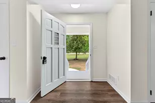 2344 W McIntosh Rd, Griffin, GA 30223 - Photo 2