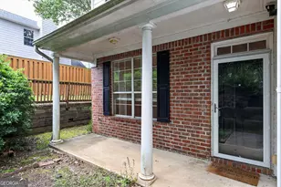 2441 Charleston Pointe Ct SE, Atlanta, GA 30316 - Photo 6