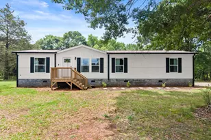 4046 Holly Springs Rd, Gillsville, GA 30543 - Photo 1