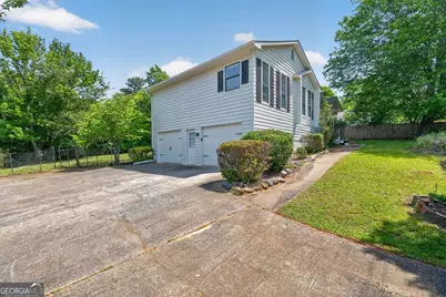 2693 Hawk Drive, Marietta, GA 30066 - Photo 2