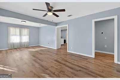 2329 Reynolds Street, Brunswick, GA 31520 - Photo 2