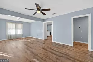 2329 Reynolds St, Brunswick, GA 31520 - Photo 2