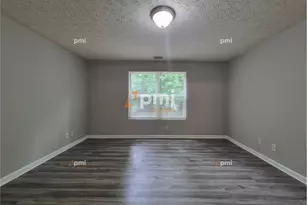 2204 Fairington Village Dr, Lithonia, GA 30038 - Photo 8