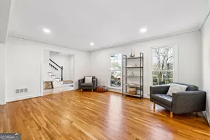1511 Summerset Dr, Dunwoody, GA 30338 - Photo 4