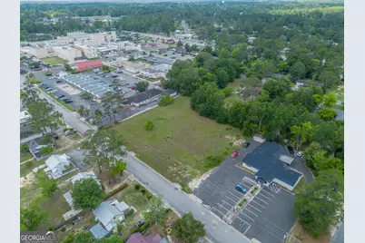 2011 Alice St, Waycross, GA 31501 - Photo 6