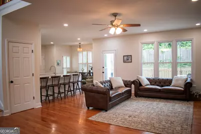 2735 Hanson Court, Cumming, GA 30041 - Photo 10