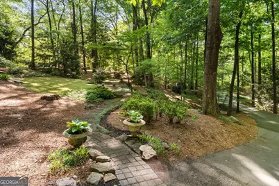 1575 Northridge Road NE, Sandy Springs, GA 30350 - Photo 2